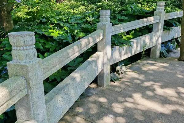 拉萨市大连水库青石仿古栏杆厂家排名